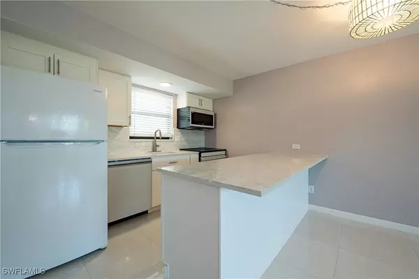 1024 Anglers CV #C208, Marco Island, FL 34145