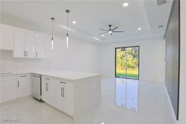 Lehigh Acres, FL 33974,843 Duplex ST E