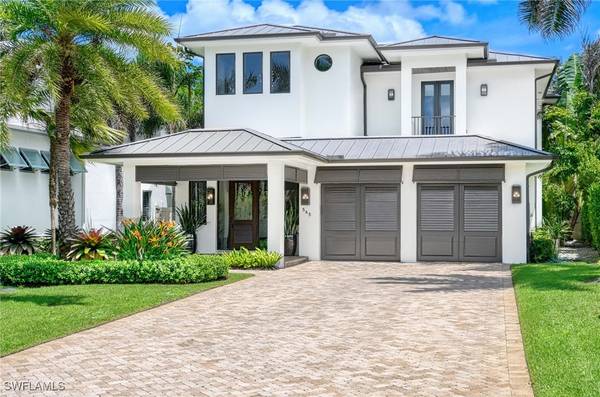 565 Fairway TER, Naples, FL 34103