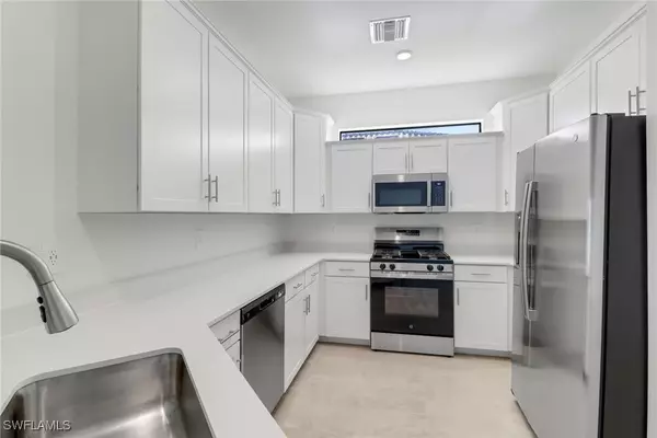 Estero, FL 33928,19600 Hinkley DR