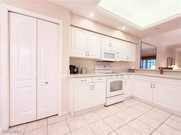 Naples, FL 34112,8400 Naples Heritage DR #1513