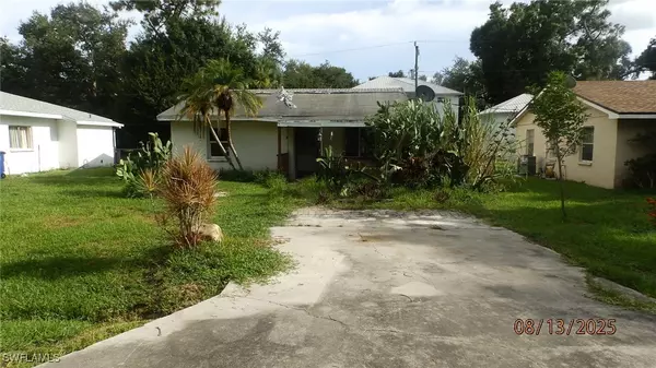 537 Capitol ST, North Fort Myers, FL 33903