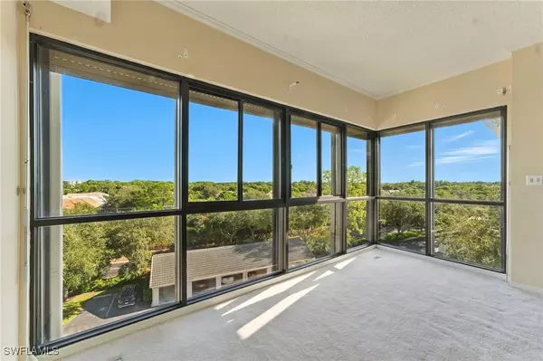 900 Arbor Lake DR #9-501, Naples, FL 34110