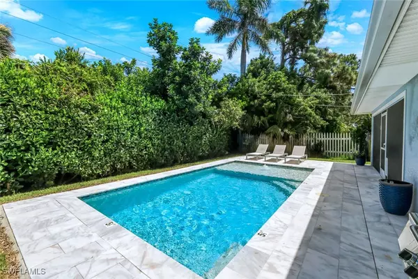 743 108th AVE N, Naples, FL 34108