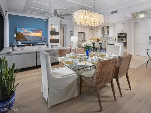 Naples, FL 34102,1135 3rd AVE S