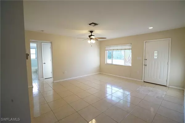 Fort Myers, FL 33967,9053 Irving RD