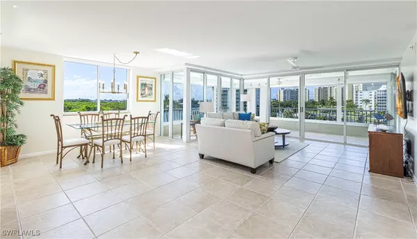 Naples, FL 34108,25 Bluebill AVE #301