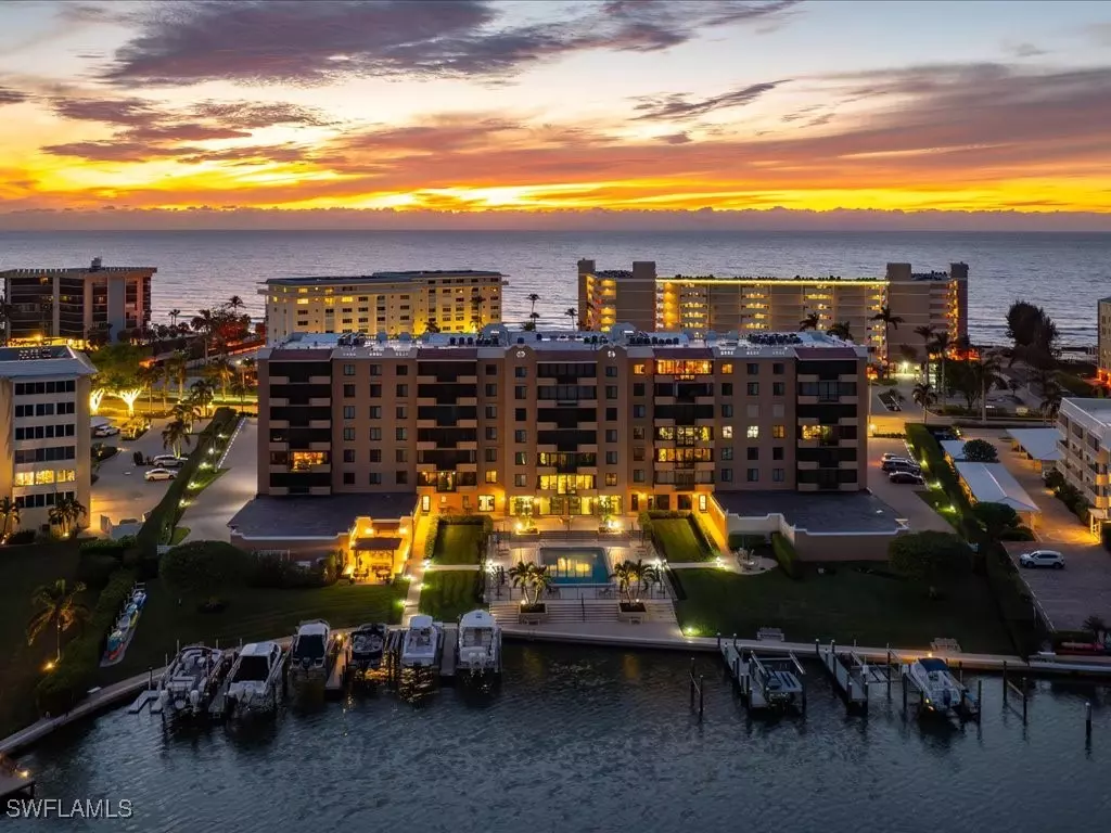 Naples, FL 34103,3430 Gulf Shore BLVD N #6I