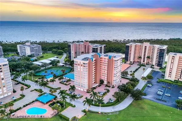 21 Bluebill AVE #1001, Naples, FL 34108