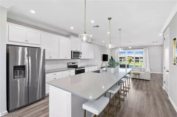 Naples, FL 34112,4607 Arboretum CIR #202