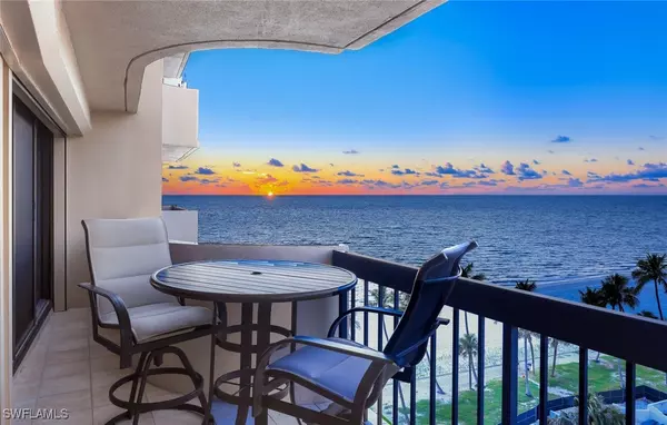 4001 Gulf Shore BLVD N #902, Naples, FL 34103