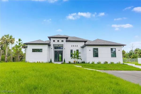 2832 6th AVE NE, Naples, FL 34120