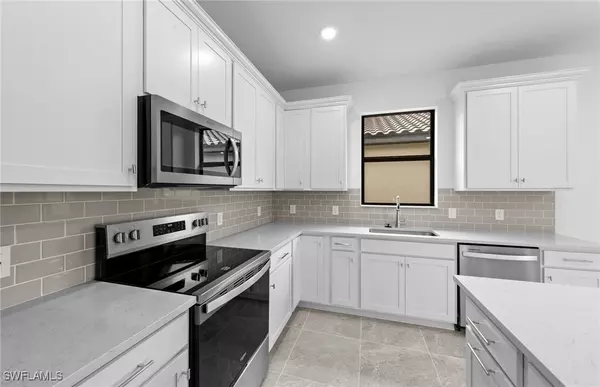 Alva, FL 33920,3861 Passion Vine DR