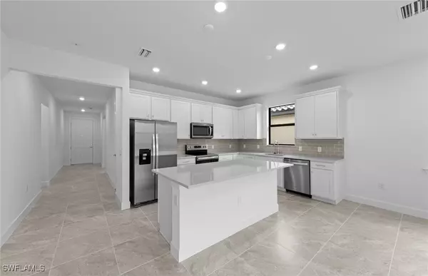 Alva, FL 33920,3861 Passion Vine DR