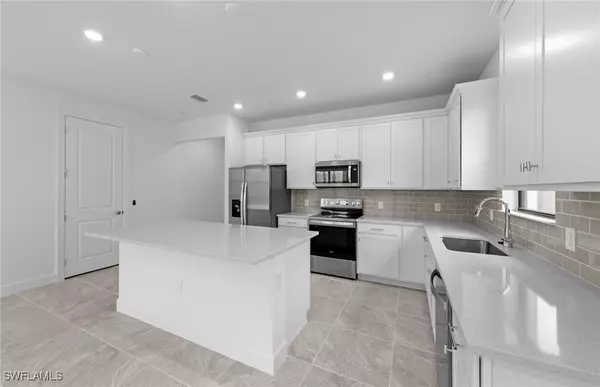 Alva, FL 33920,3861 Passion Vine DR