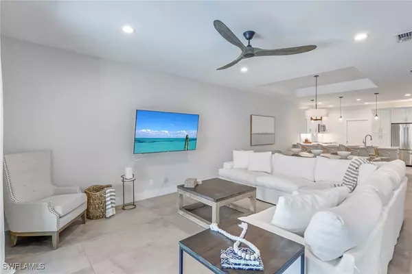 Naples, FL 34108,605/609 107th AVE N