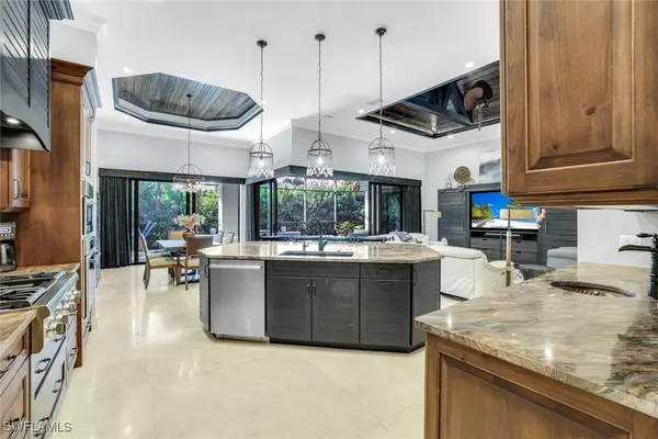 Marco Island, FL 34145,710 Wren ST