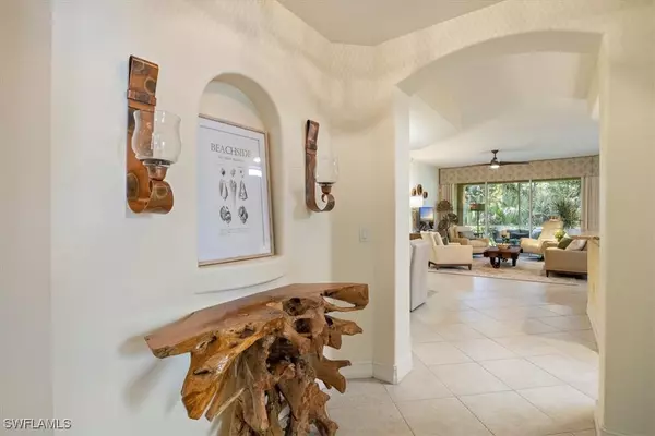 Naples, FL 34119,1760 Tarpon Bay DR S #102