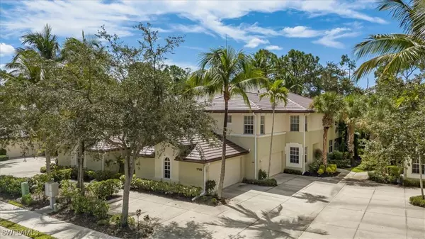 Naples, FL 34119,1760 Tarpon Bay DR S #102