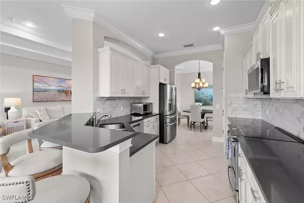 Naples, FL 34120,12046 Covent Garden CT #903
