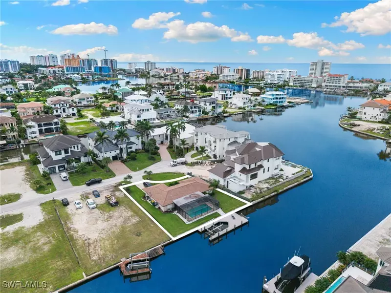 385 Willet AVE, Naples, FL 34108