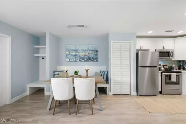 Naples, FL 34102,975 9th AVE S #19