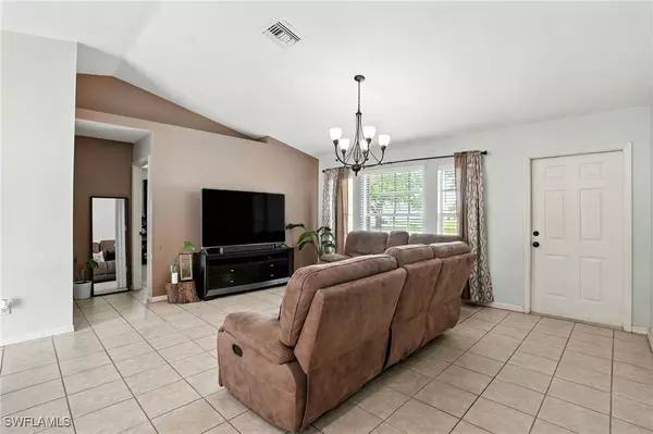 Cape Coral, FL 33914,3741 Santa Barbara BLVD