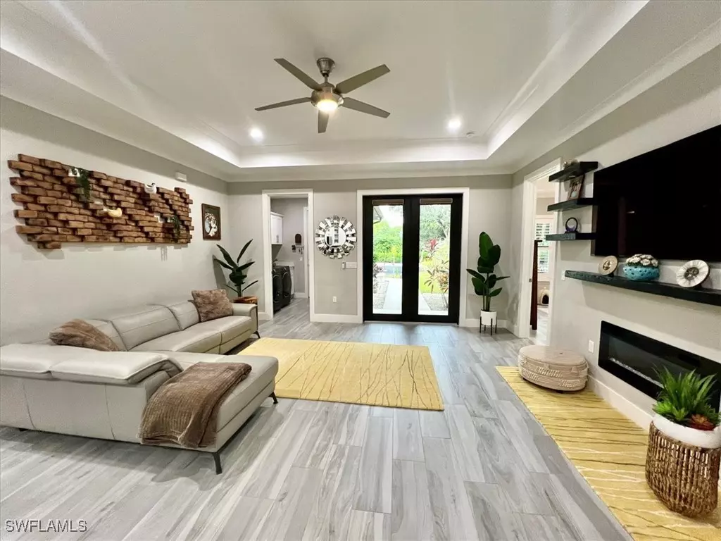 Naples, FL 34120,328 16th AVE NW