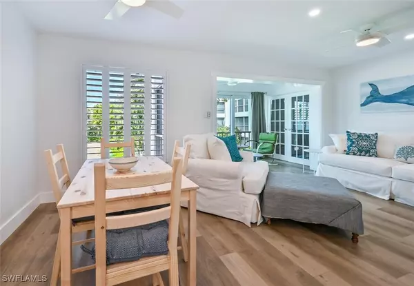 Naples, FL 34102,250 7th AVE S #202