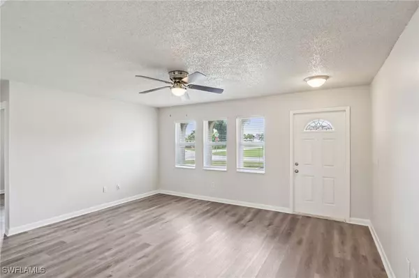 Cape Coral, FL 33904,713 SE 35th ST