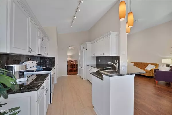 Naples, FL 34109,7774 Gardner DR #202