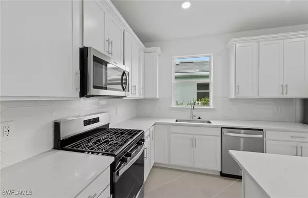 North Fort Myers, FL 33917,17831 Beautybush TER