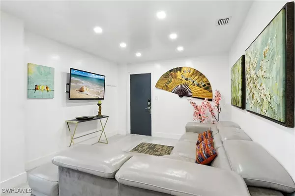 Everglades City, FL 34139,936 Panther Creek LN #1