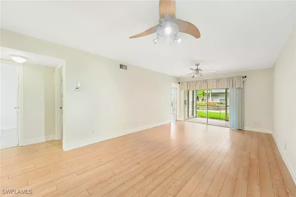 1933 Courtyard WAY #D-103, Naples, FL 34112