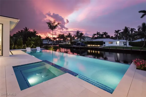 Naples, FL 34102,625 21st AVE S
