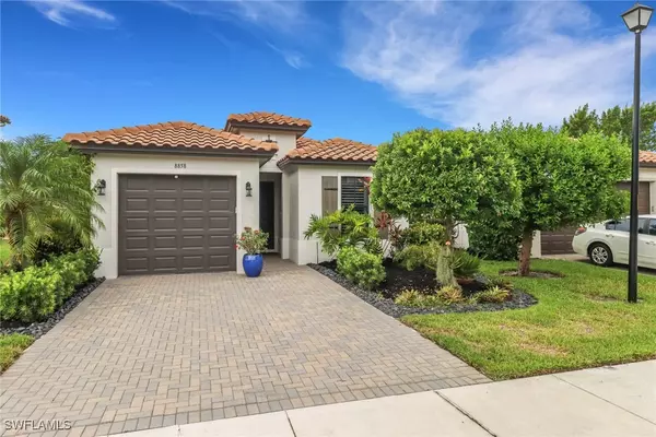 Naples, FL 34104,8858 Madrid CIR