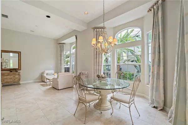 Naples, FL 34110,15279 Devon Green LN
