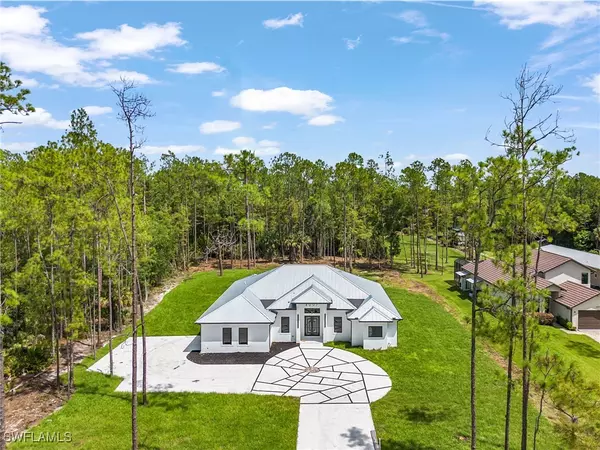 Naples, FL 34117,4007 2nd AVE SE