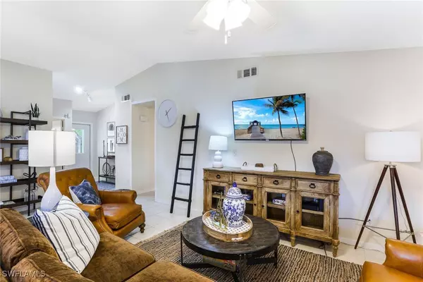 Naples, FL 34108,633 91st AVE N