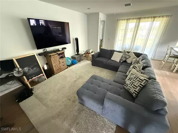 Bonita Springs, FL 34135,28032 Captiva Shell LOOP