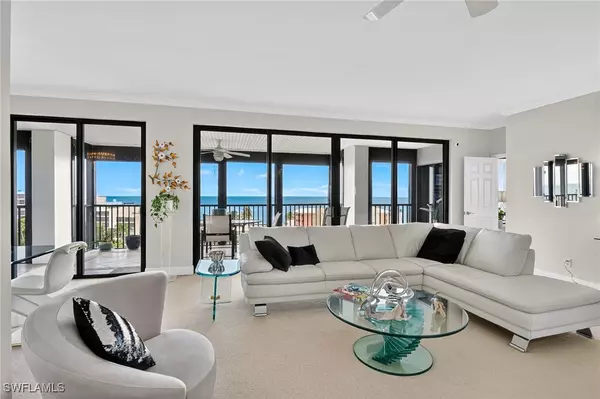 Naples, FL 34103,2400 Gulf Shore BLVD N #PH3
