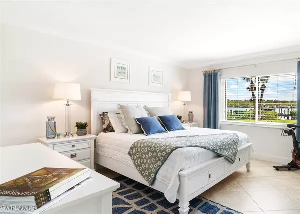 305 Goodlette-Frank RD S #C204, Naples, FL 34102