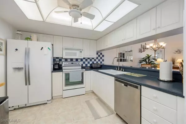 North Fort Myers, FL 33917,16000 Bay Pointe BLVD #307