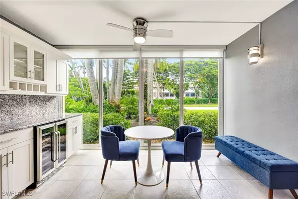 900 8th AVE S #104, Naples, FL 34102