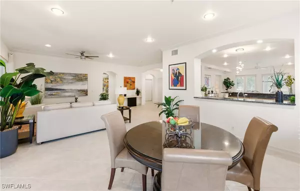 Naples, FL 34109,2843 Tiburon BLVD E #7-102