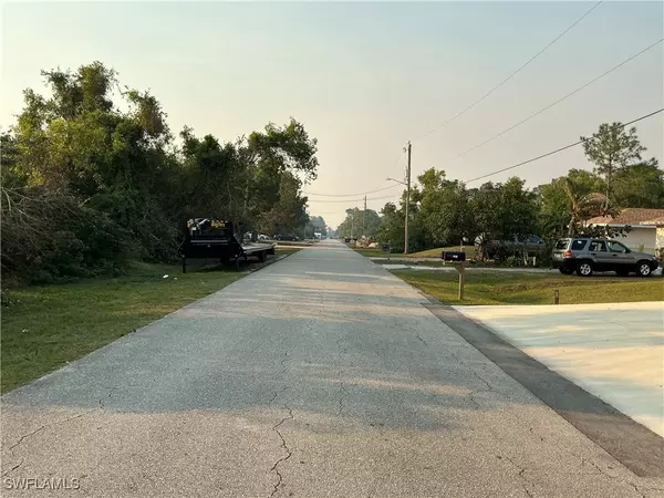 Lehigh Acres, FL 33973,5205/5207 29th ST SW