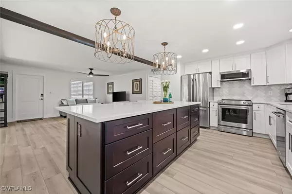 Naples, FL 34102,1549 Sandpiper ST #73