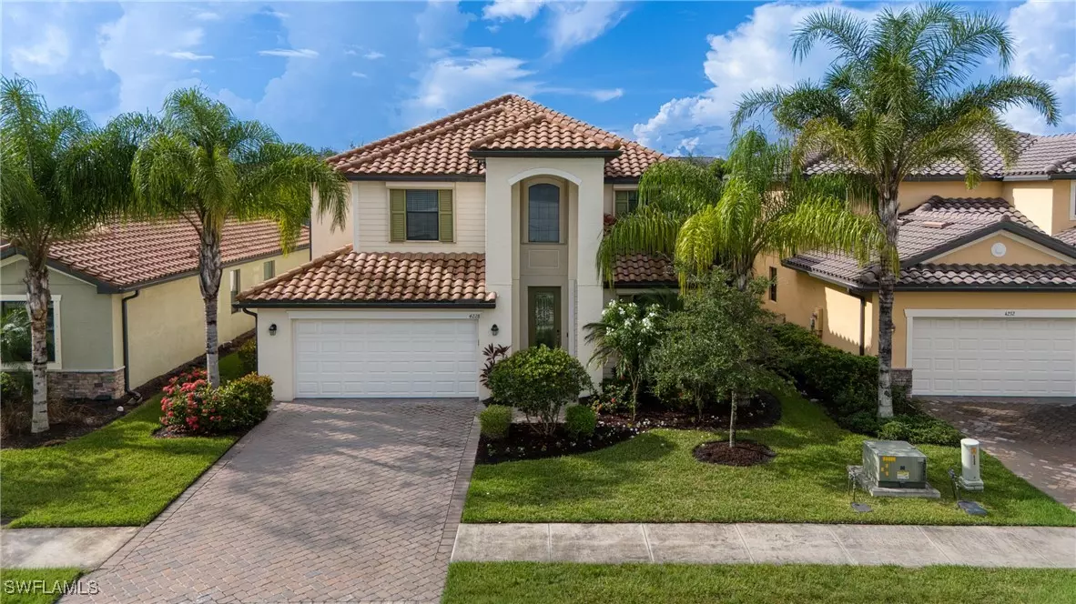 Naples, FL 34119,4228 Raffia Palm CIR