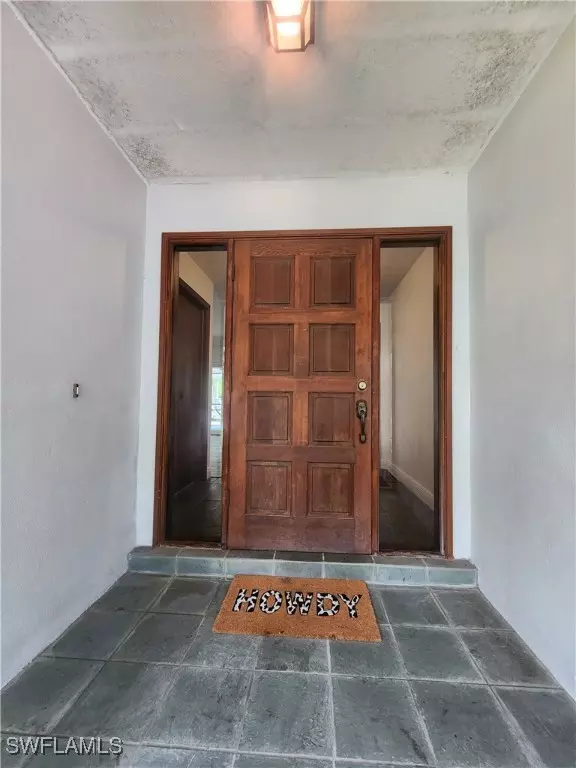 Naples, FL 34119,5930 Spanish Oaks LN