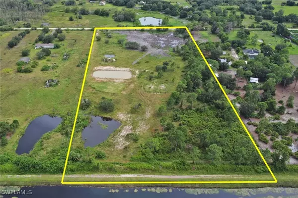 Fort Myers, FL 33913,23275 Carolyn LN